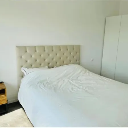 Apartment Large One Bedroom W Terrace&parking Luxembourg
