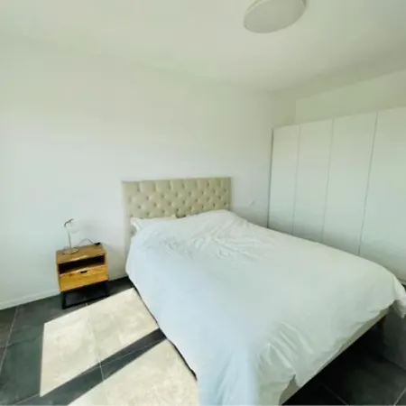 Large One Bedroom W Terrace&parking Apartment Luxembourg